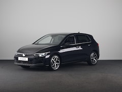 Volkswagen Golf - 1.5 TSI Style 130 PK | Navigatie | Camera | Parkeersensoren | 18 Inch