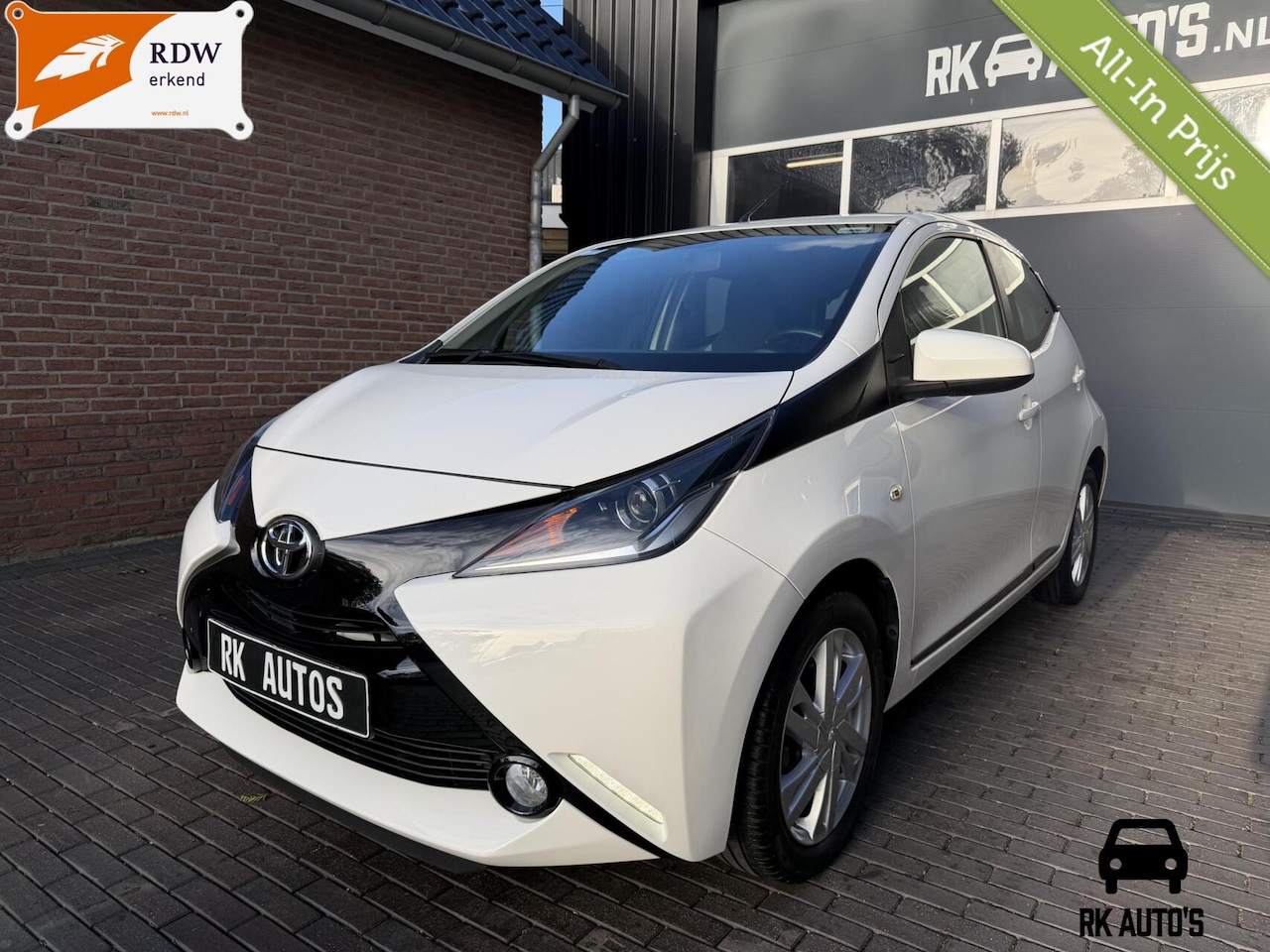 Toyota Aygo - 1.0 VVT-i x-play / Cam / 5drs / Airco / Garantie - AutoWereld.nl