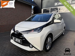 Toyota Aygo - 1.0 VVT-i x-play / Cam / 5drs / Airco / Garantie