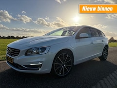 Volvo V60 - 2.4 D5 T.EN. SP.ED. / BOMVOL / AUTOMAAT / HYBRIDE