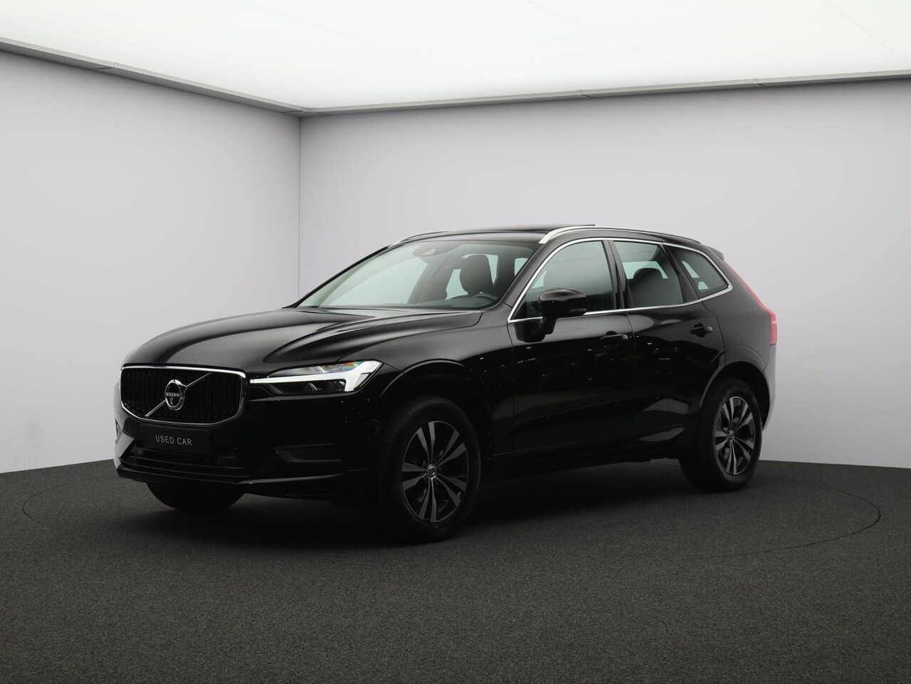 Volvo XC60 - 2.0 B5 Momentum Exclusive / Panoramadak / Head-up Display / Harman Kardon / 360 Camera / L - AutoWereld.nl