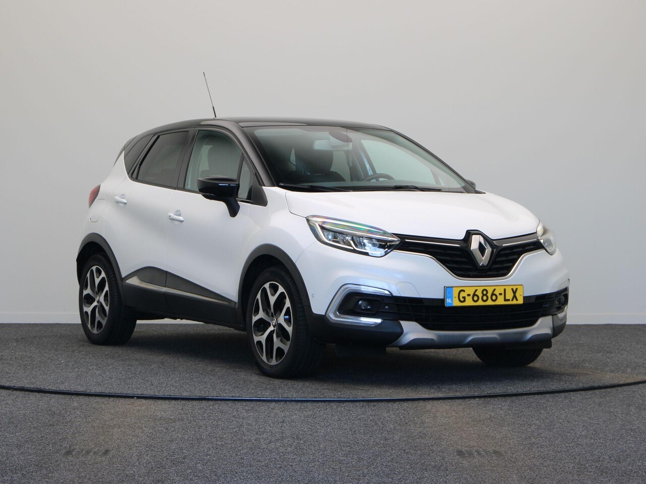 Renault Captur - 1.3 TCe Version S | AUTOMAAT | Trekhaak | Dealer onderhouden | Parkeersensoren rondom | Ac - AutoWereld.nl