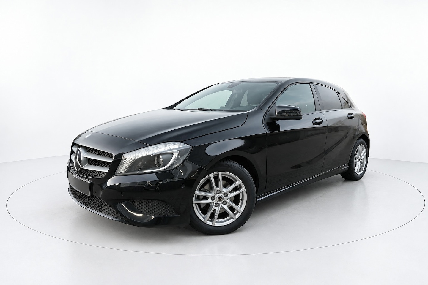 Mercedes-Benz A-klasse - 180 Ambition LEER PDC NAVI LED - AutoWereld.nl