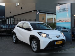 Toyota Aygo X - 1.0 VVT-i MT Play Groot-scherm Camera Airco Org NL 5045km