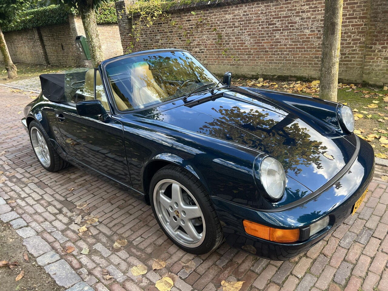 Porsche 911 Cabrio - 964 2e eigenaar Airco Nieuw 3.6 - AutoWereld.nl