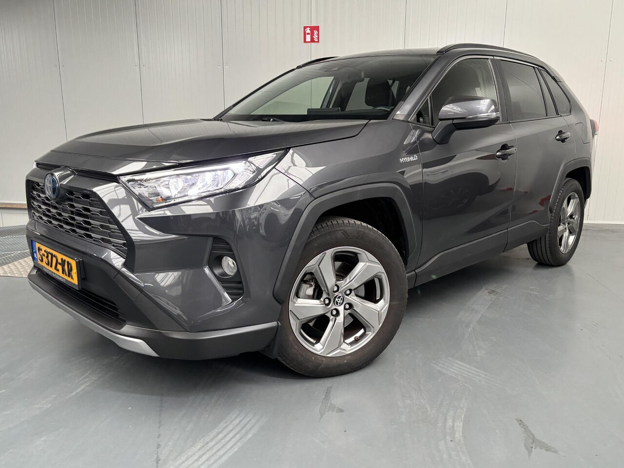 Toyota RAV4 - 2.5 Hybrid Business Plus + Trekhaak, netee auto met slechts 88000 km! - AutoWereld.nl