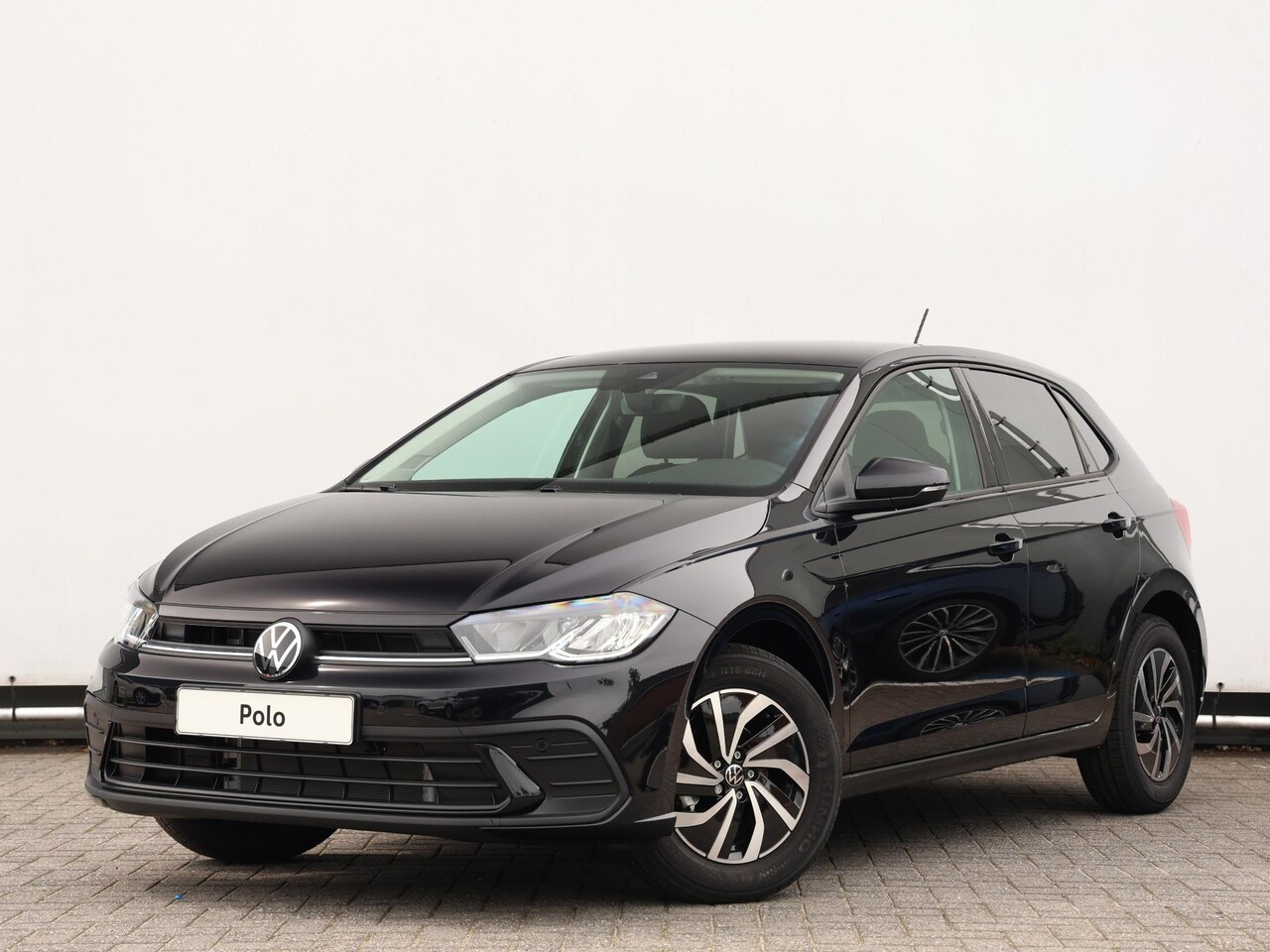 Volkswagen Polo - Life Edition 1.0 70 kW 95 pk TSI | Trekhaak afneembaar | App-connect | Stoelverwarming | C - AutoWereld.nl