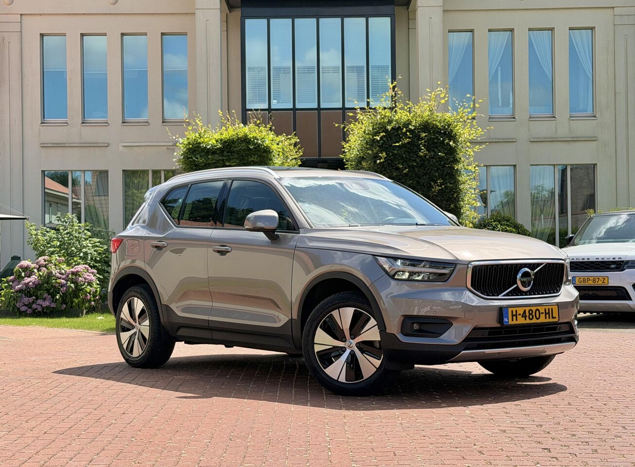 Volvo XC40 - 1.5 T5 Twin Engine Momentum Pro Nieuwe Ketting - Nieuwe Accu Cell - SOH 93% - 360 Camera - - AutoWereld.nl