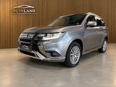 Mitsubishi Outlander - Outlander 2.4 Pure +|4WD|Cam