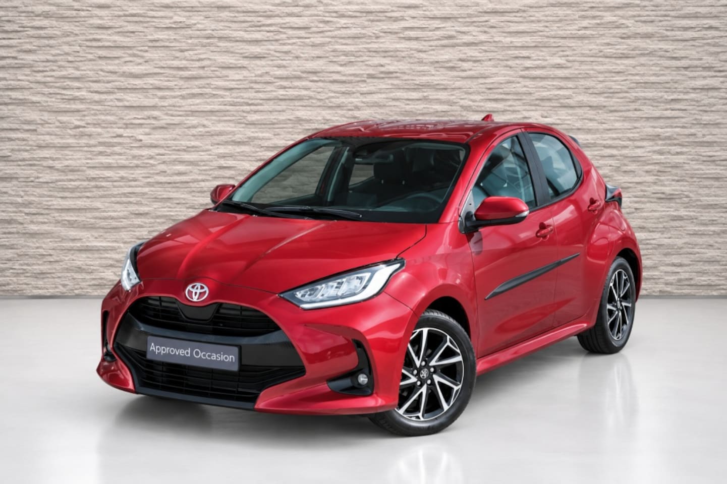 Toyota Yaris - 1.5 VVT-i TeamNL Handgeschakeld | Apple Carplay & Android Auto | Smart Entry met startknop - AutoWereld.nl