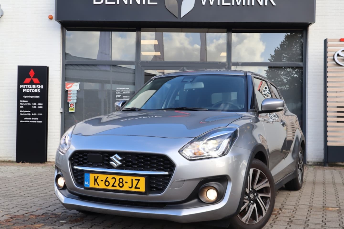 Suzuki Swift - 1.2 Style Hybrid Automaat | GT-pakket | Keyless | Adaptive Cruise - AutoWereld.nl