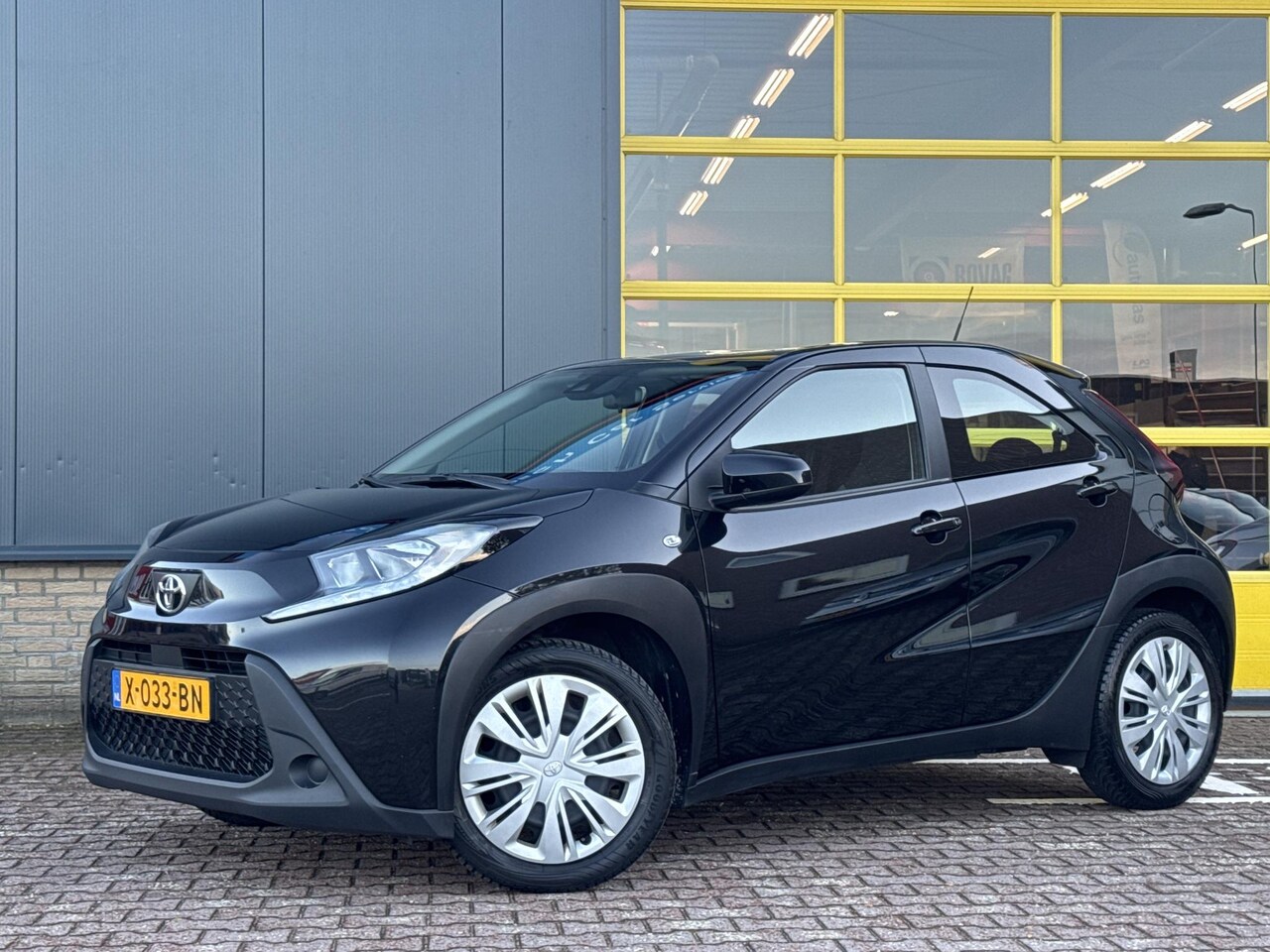 Toyota Aygo X - 1.0 VVT-i MT Play 1e eigenaar, prijs incl BOVAG garantie - AutoWereld.nl