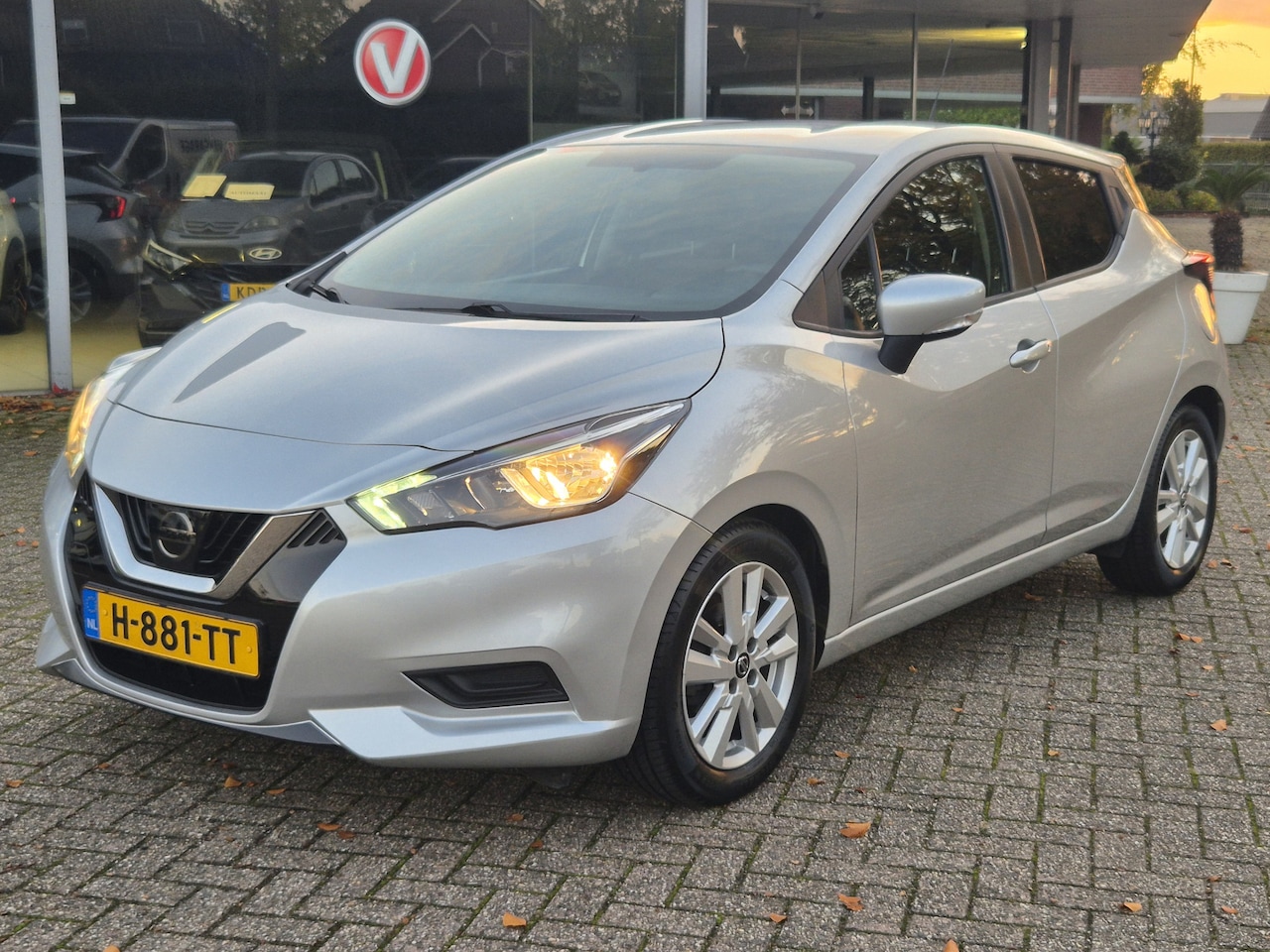 Nissan Micra - 1.0 IG-T Acenta Airco / Cruise Control / Licht metalen velgen / Dealer onderhouden - AutoWereld.nl