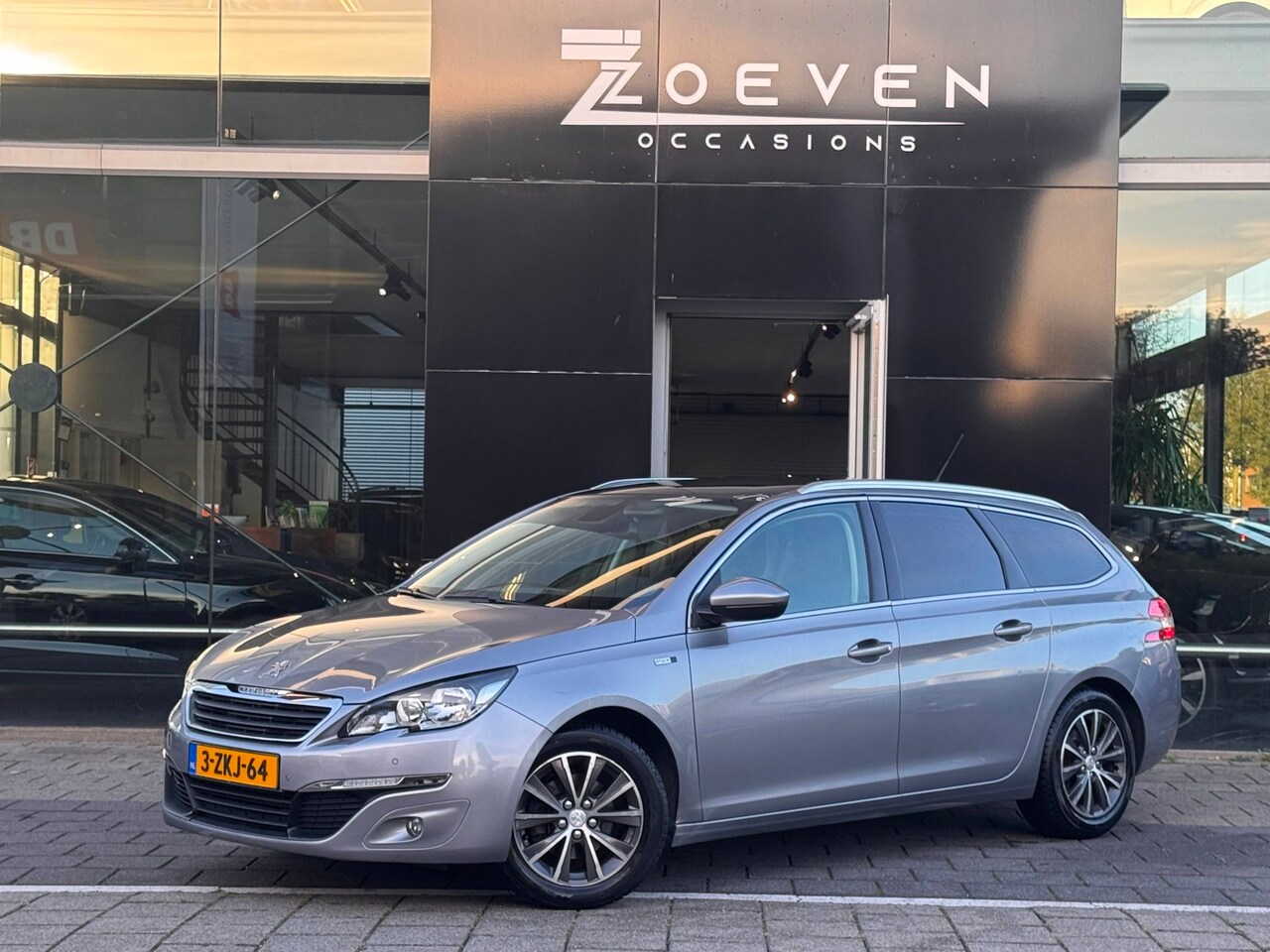 Peugeot 308 SW - 1.2 PureTech Style 1.2 PureTech Style - AutoWereld.nl