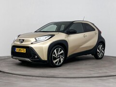Toyota Aygo X - 1.0 VVT-i MT Envy | Half leder | Parkeersensoren voor en achter | Bi-Tone | Appel Carplay
