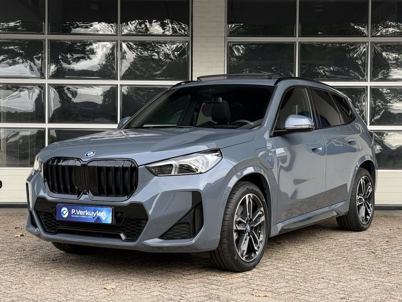 BMW X1 - xDrive30e M SPORT | PANORAMA | HARMAN KARDON | ELEKTR. STOELEN | 360 CAMERA | HEAD UP | - AutoWereld.nl