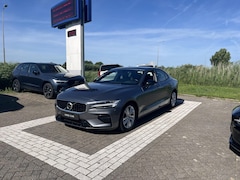 Volvo S60 - T4 R-Design | Trekhaak | Memoryseats | Parkeercamera |