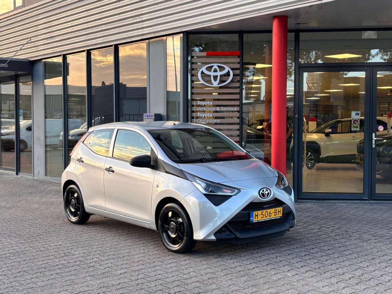 Toyota Aygo - 1.0 VVT-i x-fun | Apple Carplay/ Android Auto | LMV | Airco | Lage km - AutoWereld.nl