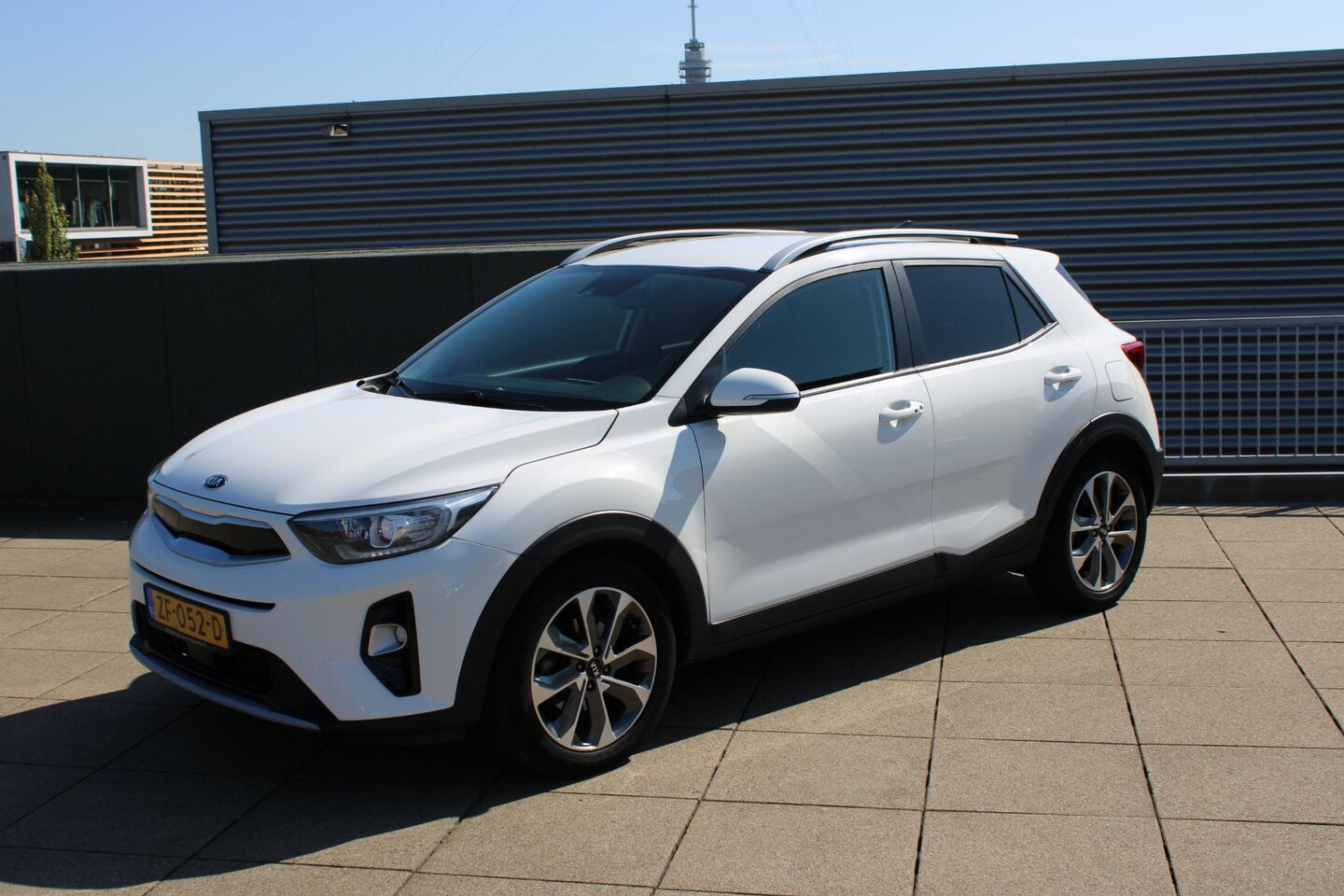 Kia Stonic - 1.0 T-GDi DynamicPlusLine NAVIGATIE, ACHTERUITRIJCAMRERA, TREKHAAK - AutoWereld.nl