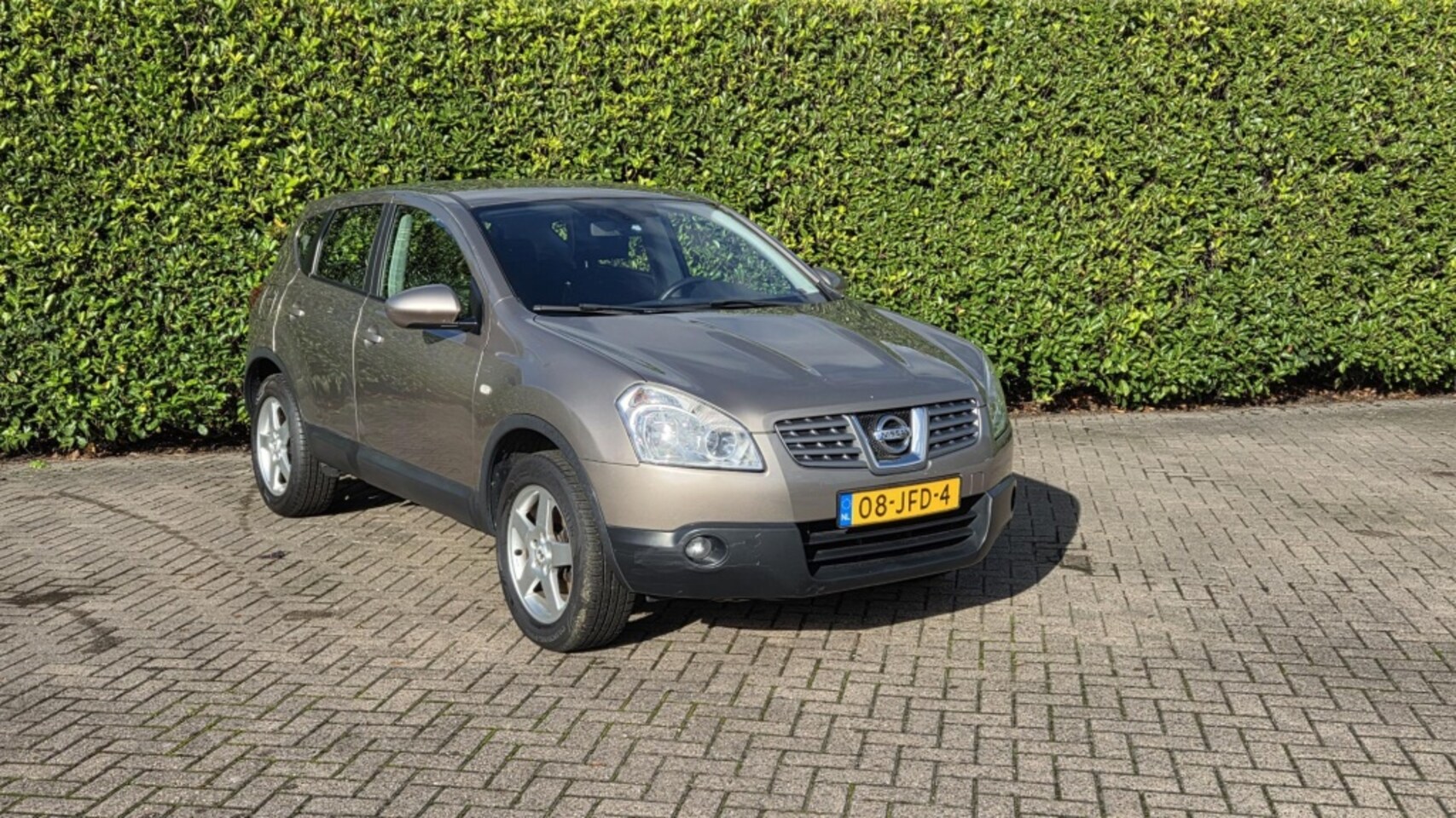 Nissan Qashqai - 1.6 2WD Visia - AutoWereld.nl