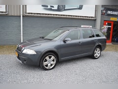 Skoda Octavia Combi - 2.0 TDI Scout Airco | 4X4 | Trekhaak | Jaar APK