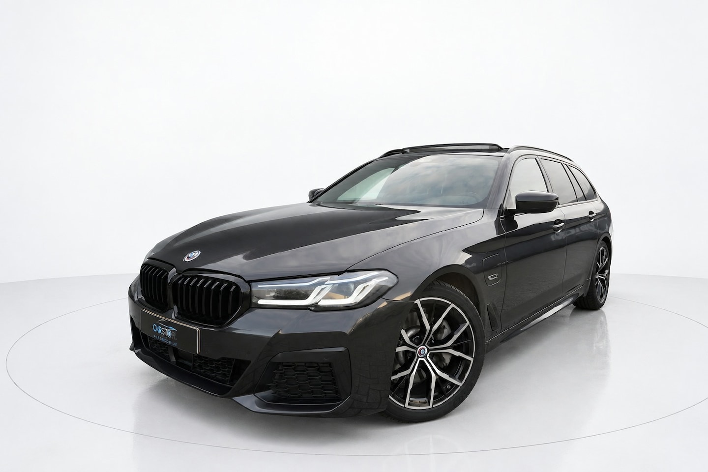 BMW 5-serie Touring - 530e M SPORT LASER PANO SFEER ACC NAP - AutoWereld.nl