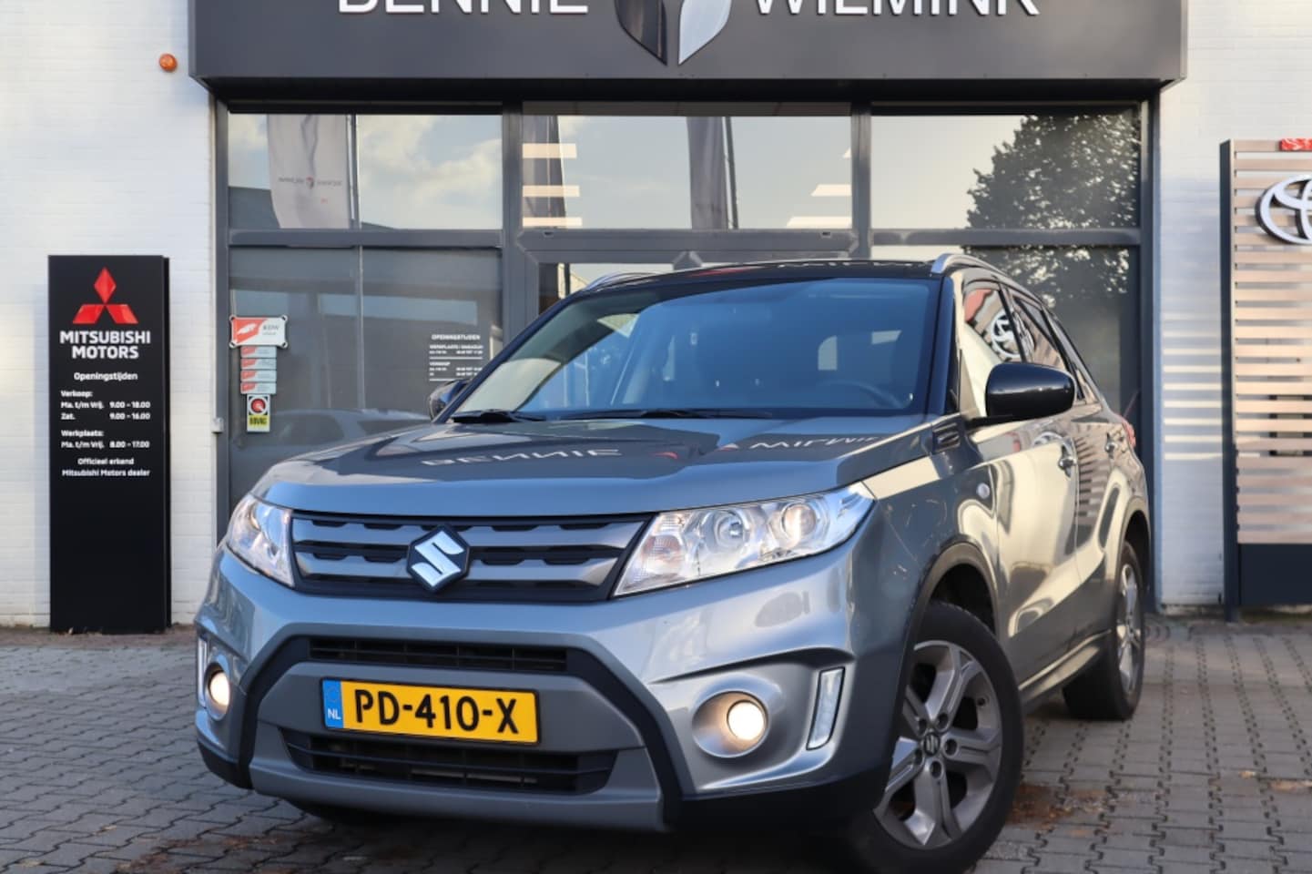 Suzuki Vitara - 1.6 Exclusive Automaat | Trekhaak | Slechts 33.983 km! - AutoWereld.nl