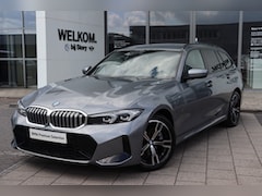 BMW 3-serie Touring - 330e M Sport Automaat / Trekhaak / Sportstoelen / Comfort Access / Achteruitrijcamera / St