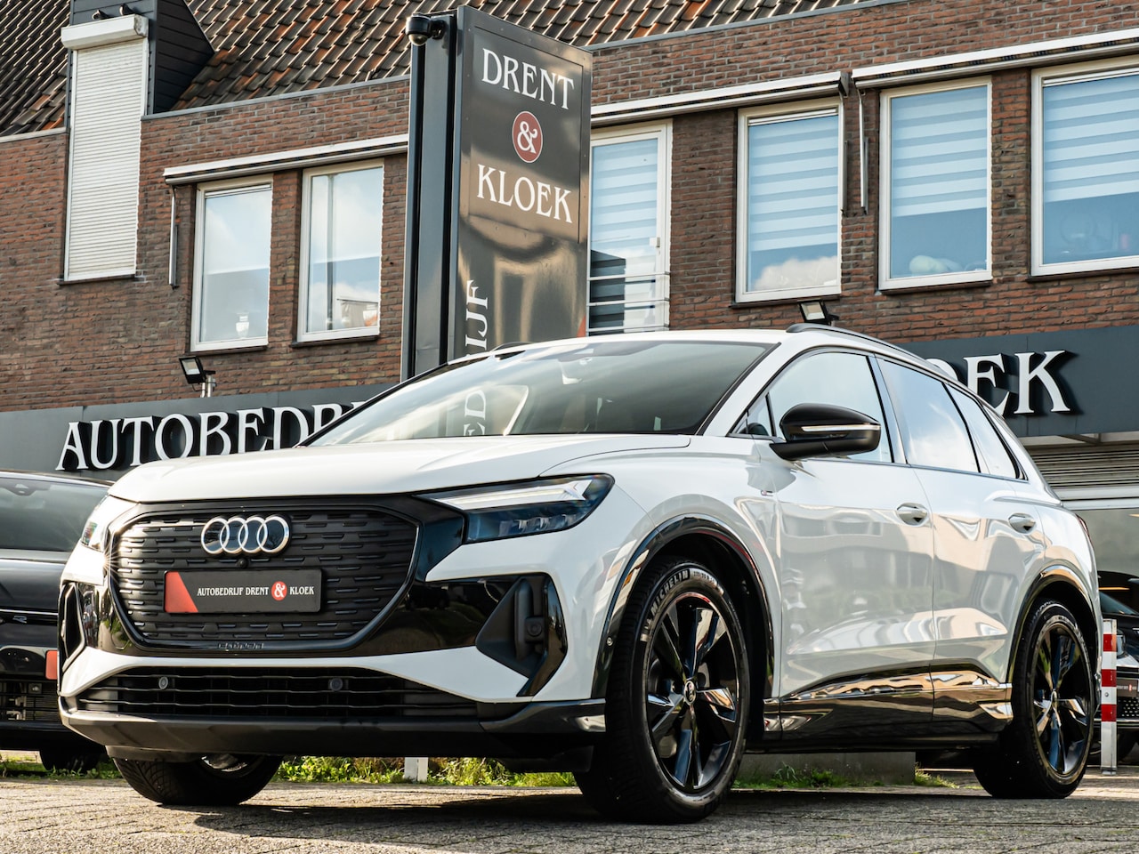 Audi Q4 e-tron - 50 quattro S edition 77 kWh CAMERA HUD 20 INCH ACC SPORTSTOEL BLACK OPTIC - AutoWereld.nl