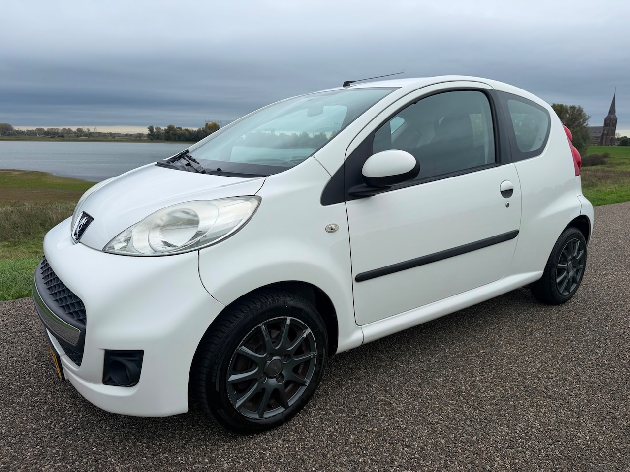Peugeot 107 - 1.0-12V Sublime Airco - AutoWereld.nl