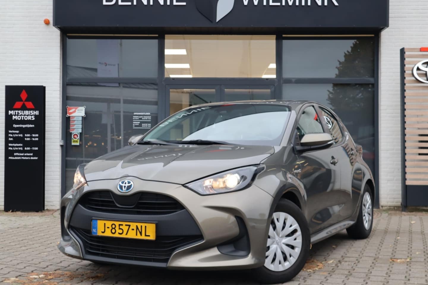 Toyota Yaris - 1.5 Hybrid Active 1.5 Hybrid Active - AutoWereld.nl