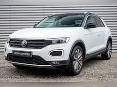 Volkswagen T-Roc - 1.5 TSI Sport / Nederlandse Auto / Dode hoek detectie / El. Schuifdak
