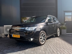 Mitsubishi Outlander - 2.0 PHEV Instyle 4WD | PANO | CRUISE | TREKHAAK | LEDER