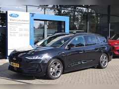 Ford Focus Wagon - 155PK ST-LINE-X AUTOMAAT BTW AFN-TREKHAAK EL-ACHTERKLEP HEAD-UP BLISS WINTERPACK 4JAAR/100