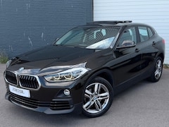 BMW X2 - SDrive18i PANORAMADAK/AUTO/NAVI/KEYLES