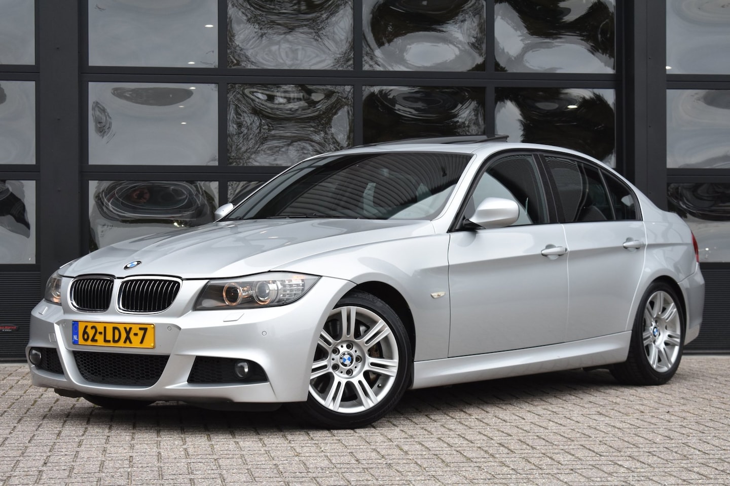 BMW 3-serie - 330i '09 Xenon M Pakket Leder Clima Cruise Inruil mogelijk - AutoWereld.nl
