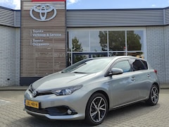 Toyota Auris - 1.8 Hybrid DYNAMIC ULTIMATE STOELVERW KEYLESS 17'' LM-VELGEN 4S-BANDEN NAVI CLIMATE CONTRO