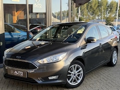 Ford Focus - 1.0 Lease Edition 125PK | 2e Eigenaar | NL AUTO | NAP | Trekhaak | Navigatie | Airco | Cru