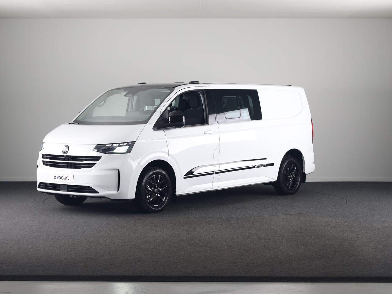 Volkswagen e-Transporter - e-Transporter34 L2H1 Style 64 kWh DC Dubbele cabin 218 pk | Navigatie | Warmtepomp | Parke - AutoWereld.nl