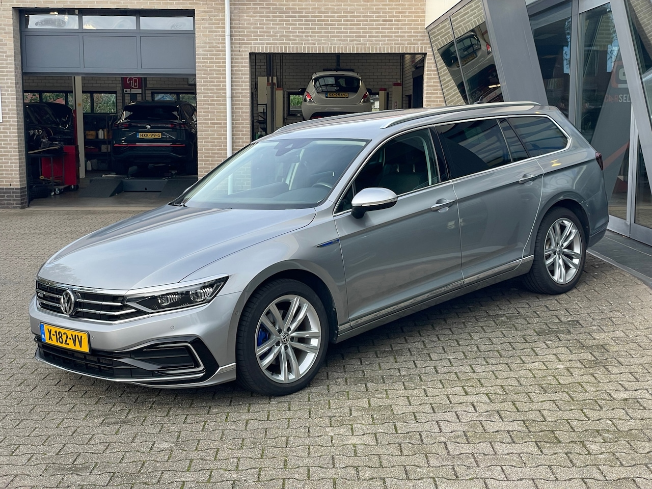 Volkswagen Passat Variant - 1.4 TSI PHEV GTE Business 1.4 TSI PHEV GTE Business - AutoWereld.nl