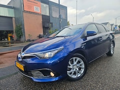 Toyota Auris Touring Sports - Wij hebben nog goede Hybride Toyota`s>> drOranjeSnor