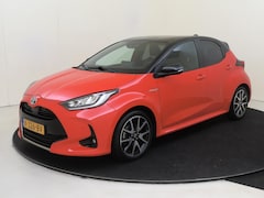 Toyota Yaris - 1.5 Hybrid Launch Edition | Navigatie | Parkeersensoren & Camera | Stoelverwarming |