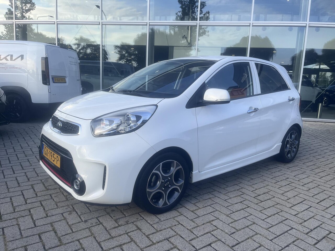 Kia Picanto - 1.2 CVVT SportsLine Lmv|Airco|Parkeersensoren - AutoWereld.nl