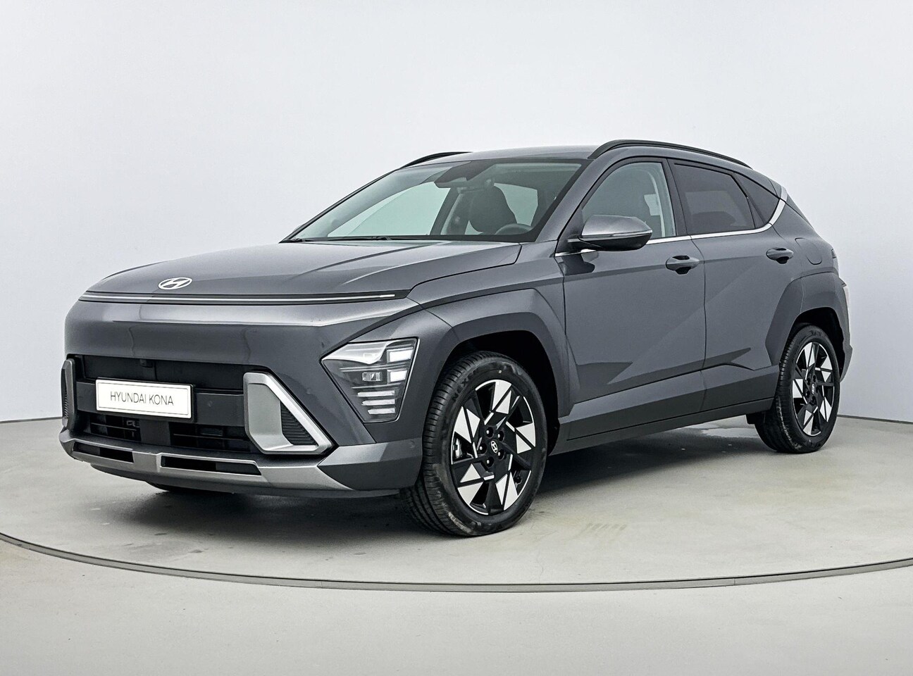 Hyundai Kona - 1.6 GDI HEV Premium Sky | 19 INCH VELGEN | APPLE CARPLAY | ACHTERUITRIJCAMERA | PANORAMADA - AutoWereld.nl