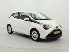 Toyota Aygo - 1.0 VVT-i x-play limited | Origineel NL | Navigatie | Airco | Camera | Bluetooth