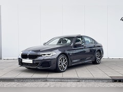 BMW 5-serie - Sedan 530e M-Sport Driving Assistant / Active Cruise Controle / Glazen schuifdak / Head Up