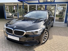 BMW 5-serie Touring - 520i Corporate Lease Executive Elek trekhaak / Sport Stoelen / Camera / Elek trekhaak / 18