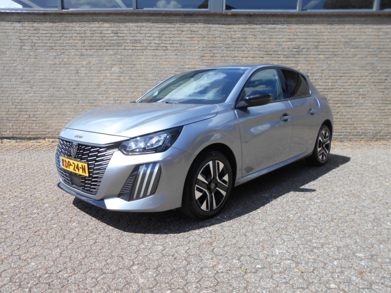 Peugeot 208 - 1.2 Hybrid 100 e-DCS6 Allure - AutoWereld.nl
