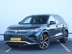 Volkswagen Tiguan - 1.5 eHybrid R-Line Edition 204PK DSG | Led Plus | Trekhaak | Panoramadak | Stoel/stuurverw