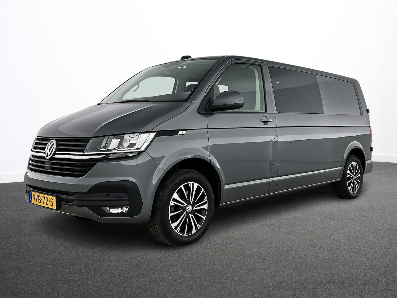 Volkswagen Transporter - 2.0 TDI L2H1 Automaat Dubbele Cabine Airco Cruise Control Navigatie Parkeersensoren - AutoWereld.nl
